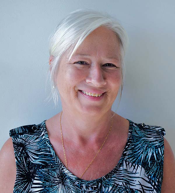 Leslie Bennett Oracle Card Academy